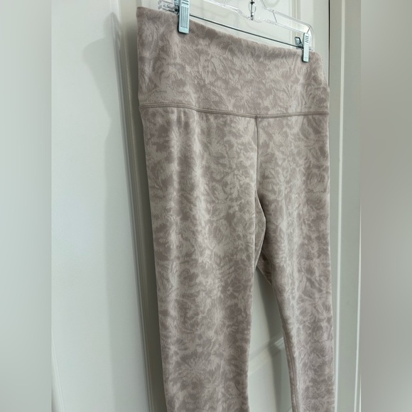 Athleta Elation Textured Tight - Picture 4 of 14